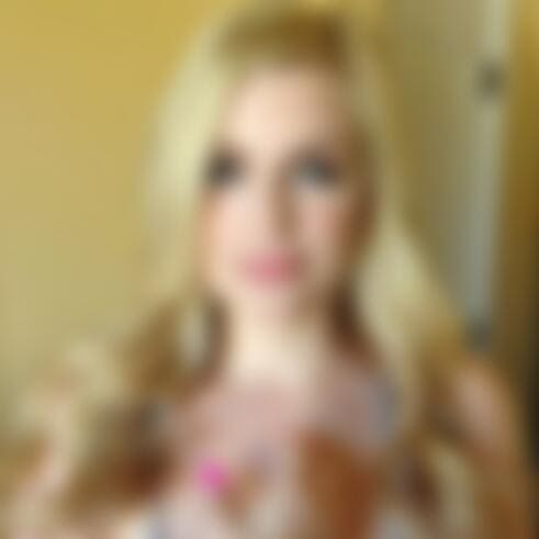 Olivia · 42 · London