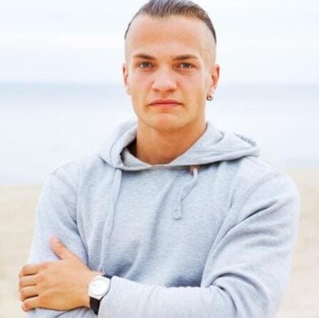 Male sugar baby in UK